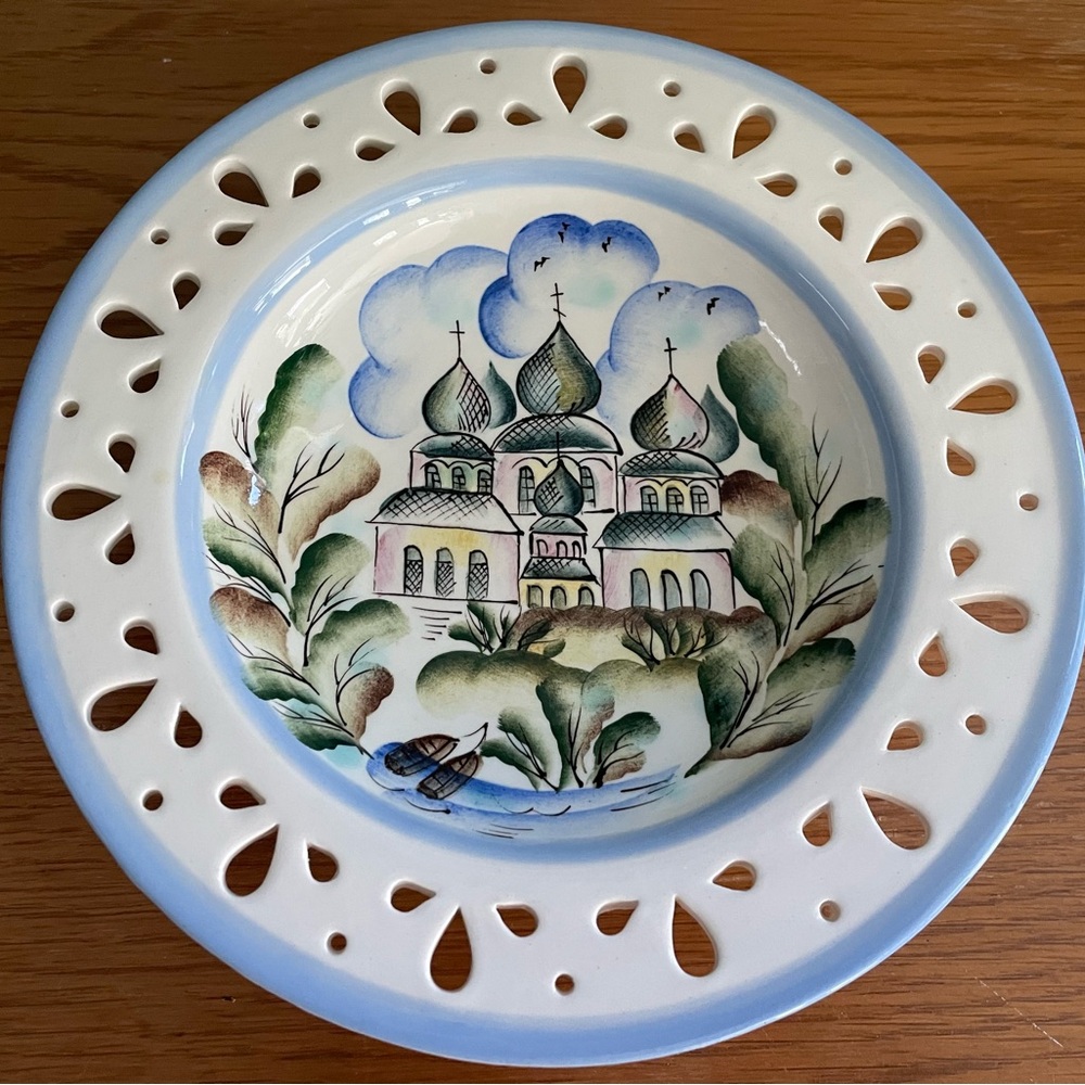 Vintage Russian Folk Art Handpainted Wall Plate Decorative 7.5”